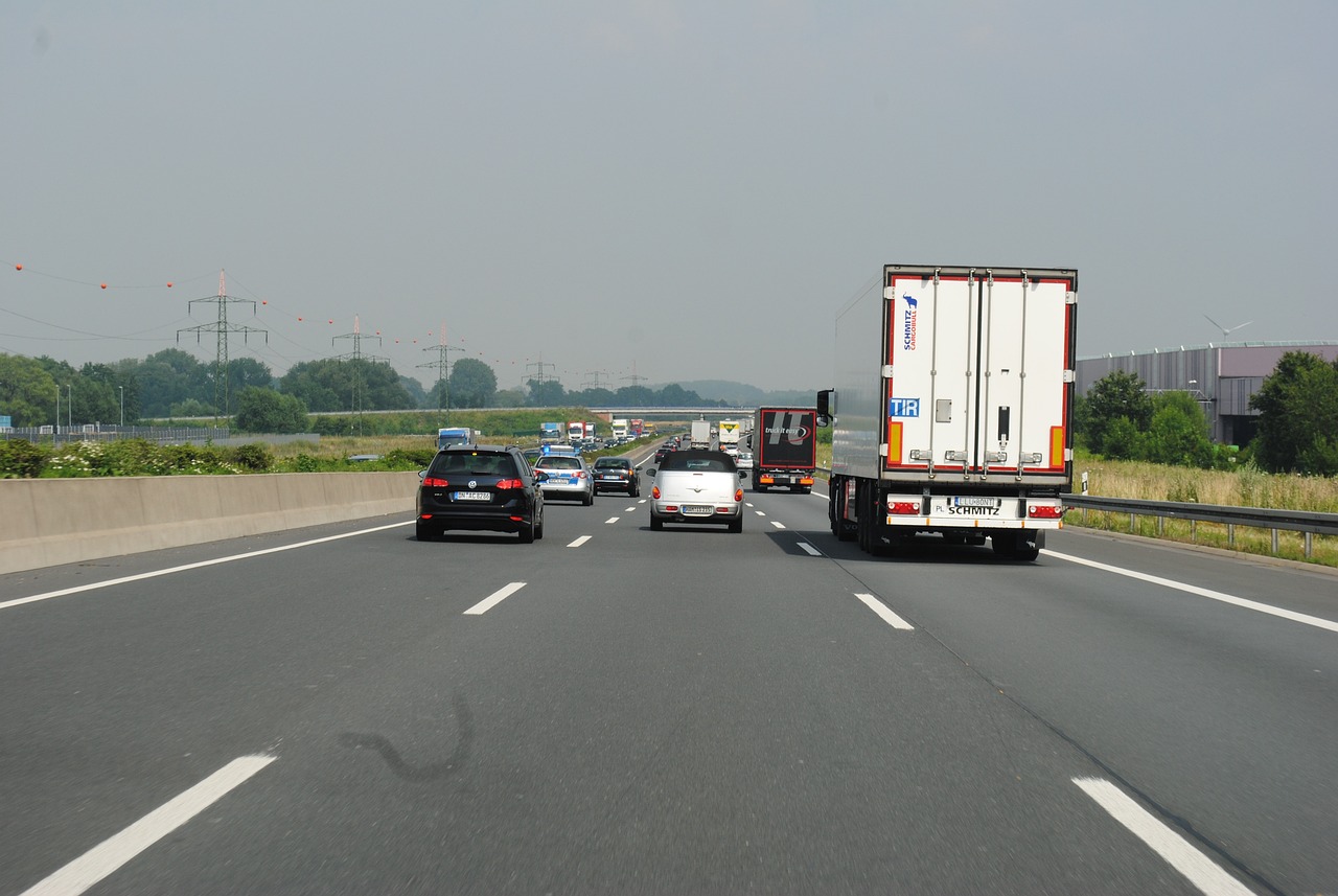 道路灯杆喷雾,社会责任方案执行_版国16.79.83